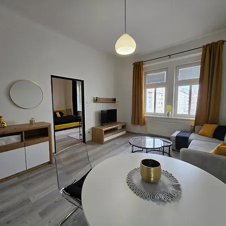útulný V Nuslích Kousek Od Centra Prahy - Cozy Modern Near Center Appartamento *