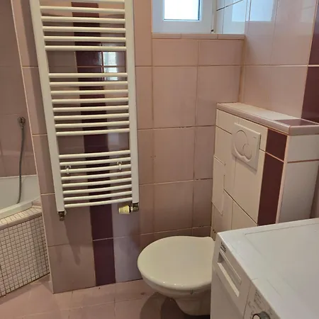 Appartamento útulný V Nuslích Kousek Od Centra Prahy - Cozy Modern Near Center Praga